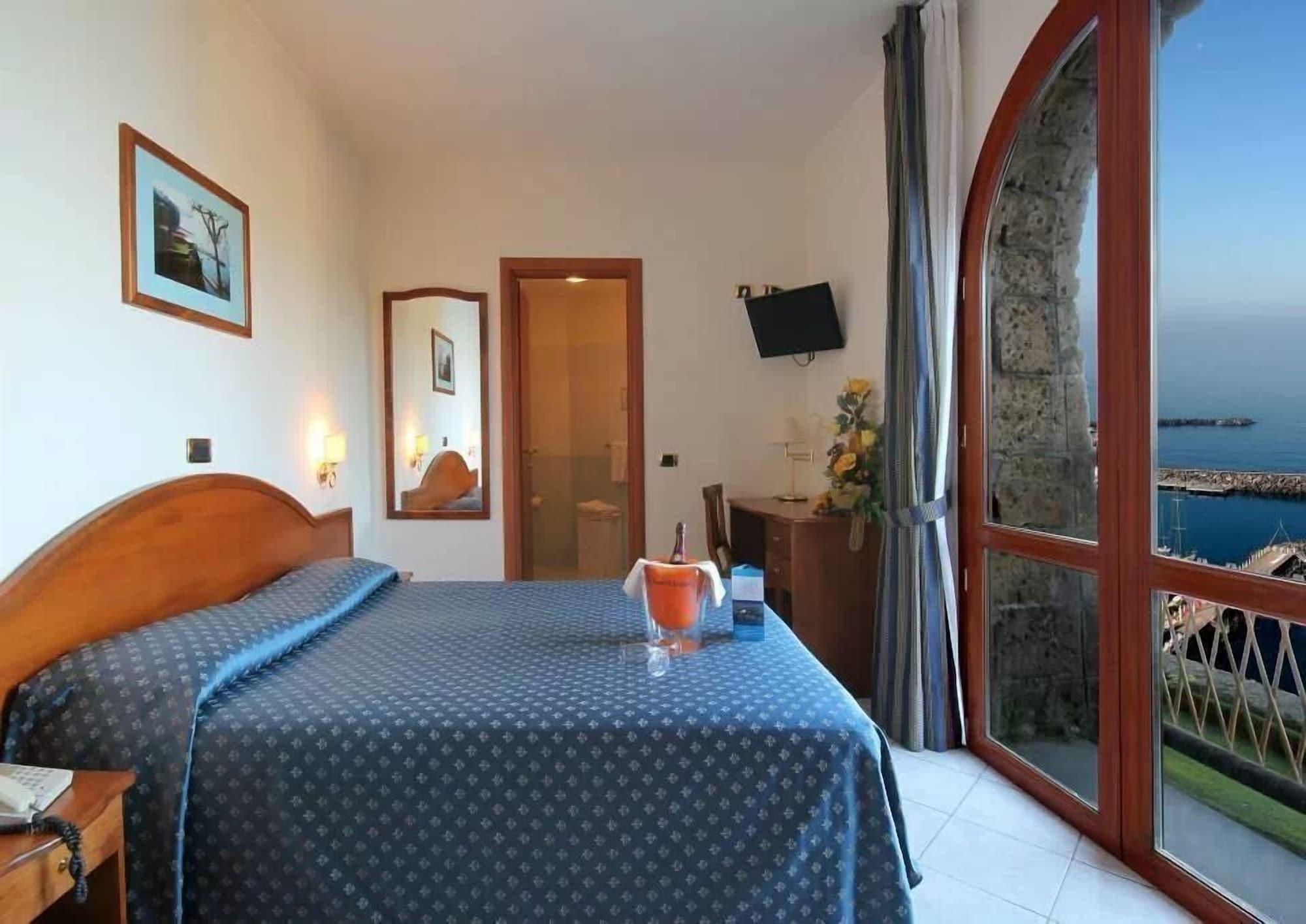 Hr Hotel & Spa Piano di Sorrento Exteriör bild