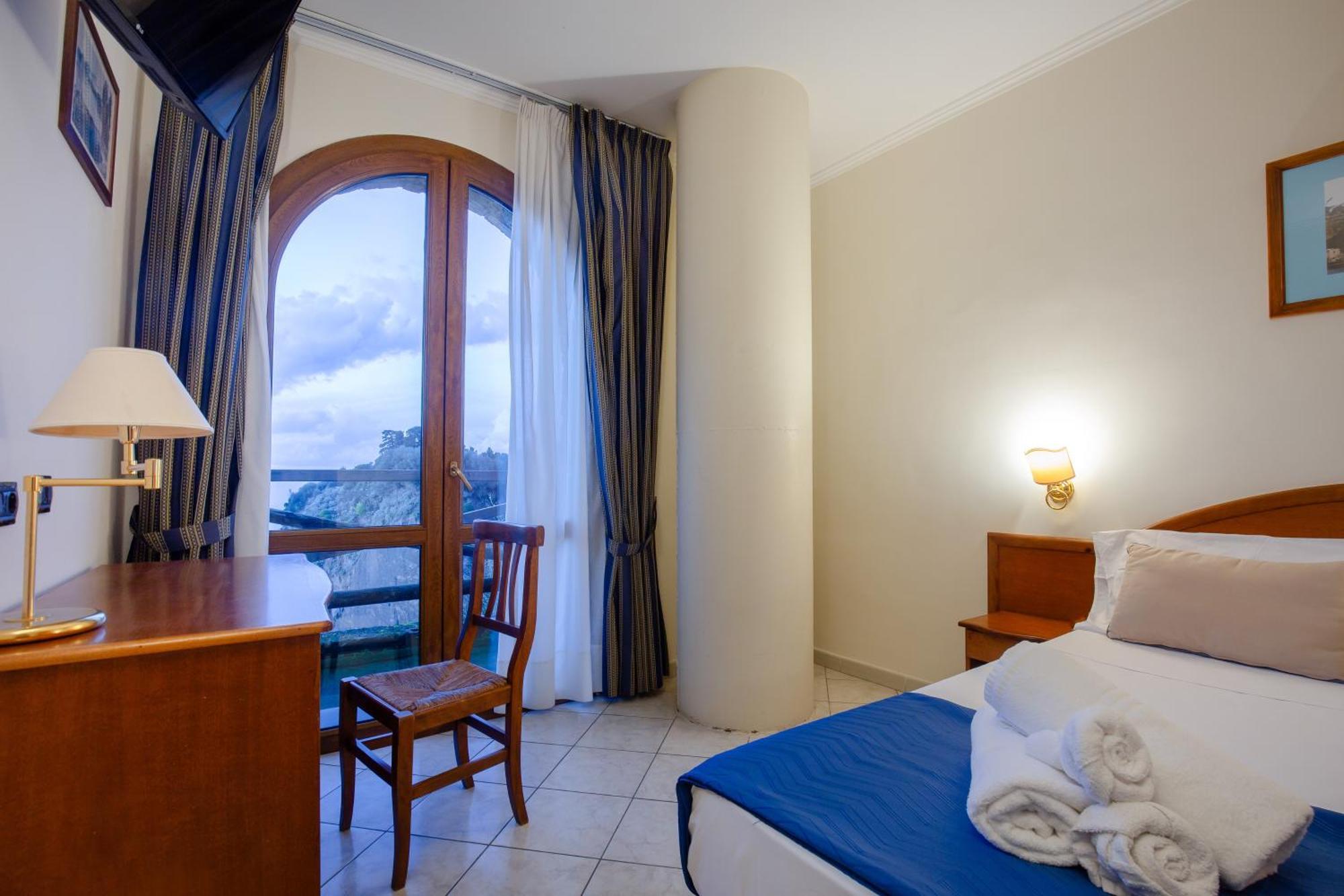 Hr Hotel & Spa Piano di Sorrento Exteriör bild