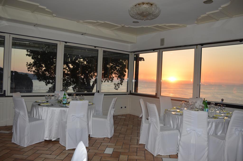 Hr Hotel & Spa Piano di Sorrento Exteriör bild